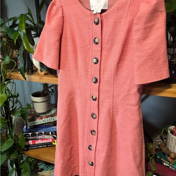 Gal Meets Glam Coral Button-Front Midi Dress - Picture 4 of 6